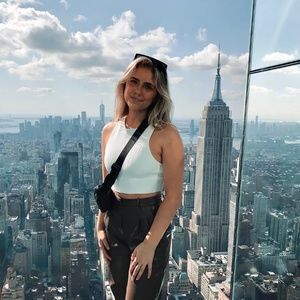 Meet your Posher, Abbey